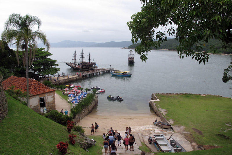 Barco pirata em Canasvieiras, florianópolis