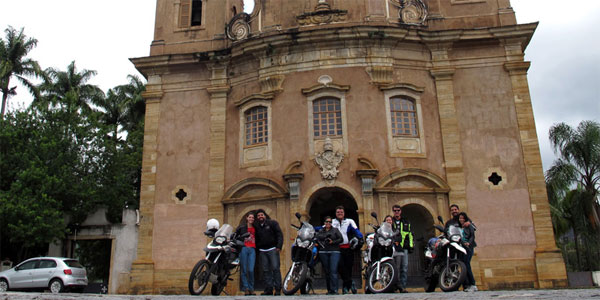 cidades perto de BH: Passeio de moto em Mariana/MG