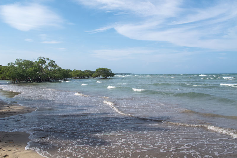 Praia do Encanto (ou quinta praia)