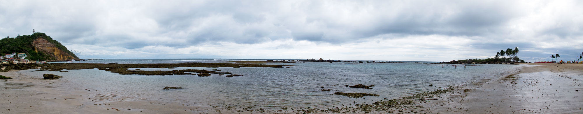 segunda praia com a maré baixa
