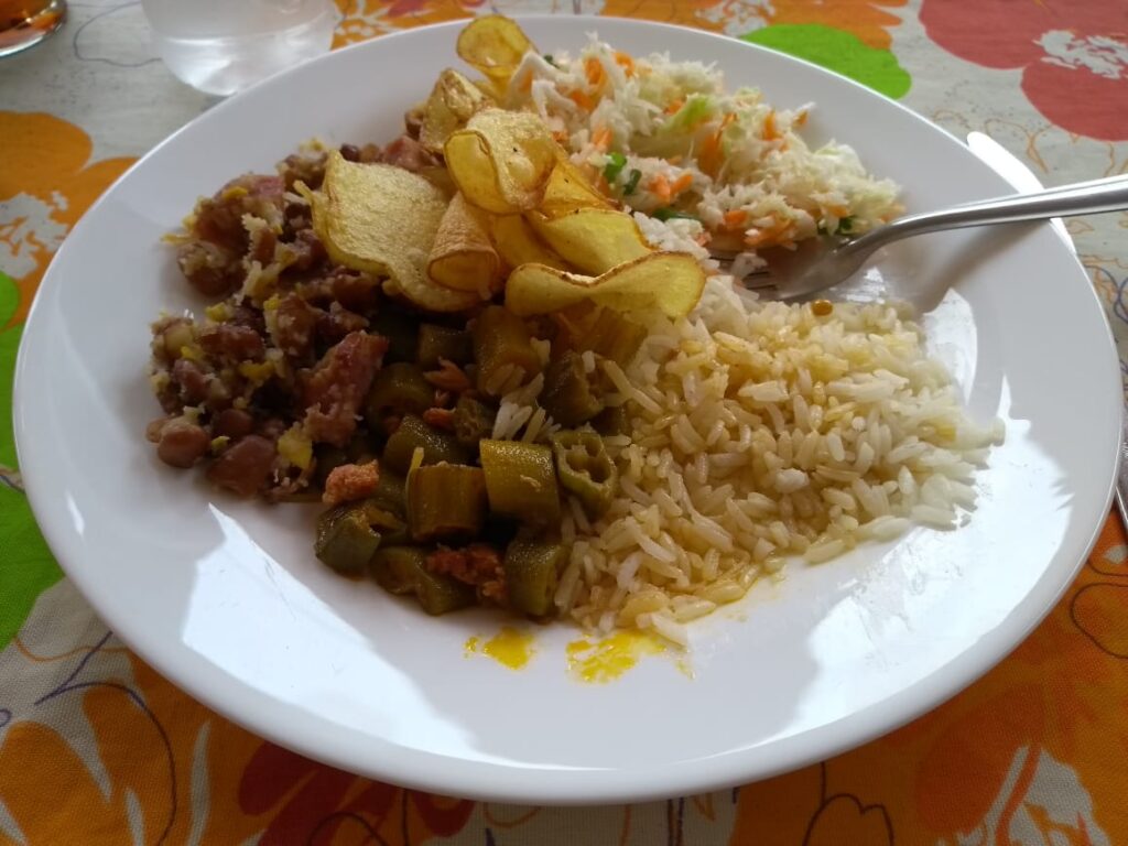 Dicas pra comer bem durante a viagem